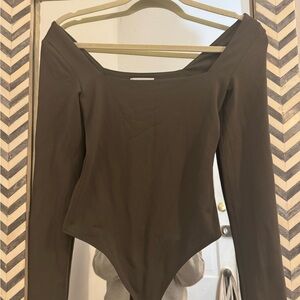 Chic Olive Green Long Sleeve Bodysuit